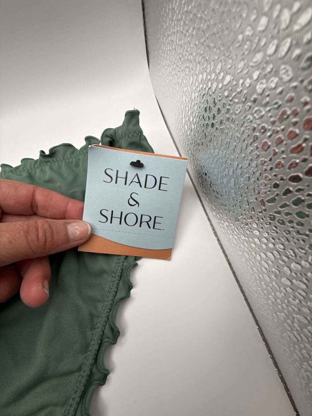 Shade & Shore - Picture 3 of 4